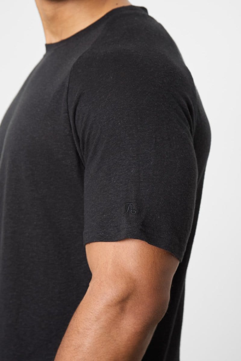 Stretch Linen Blend Knit Look T-shirt in Black - TAILORED ATHLETE - USA