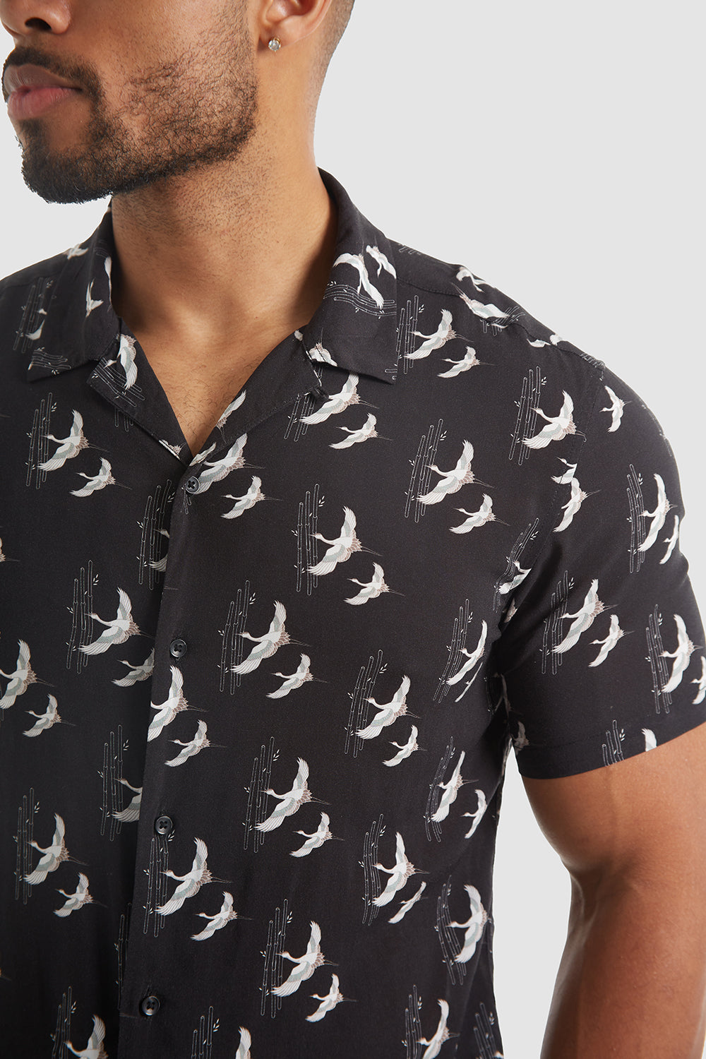 Tailored Athlete Athletic Fit Oriental Bird Print Shirt, L