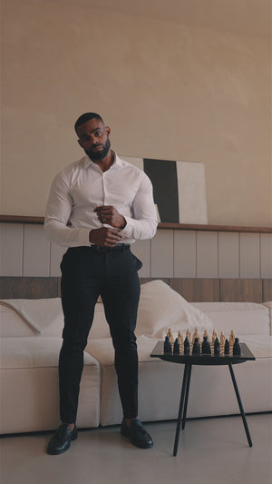 Athletic Fit Dress Shirt in Burgundy