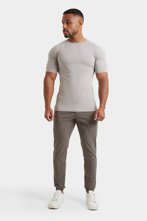 Everyday Tech Pants in Olive - TAILORED ATHLETE - USA