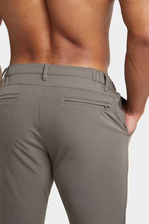 Everyday Tech Pants in Olive - TAILORED ATHLETE - USA