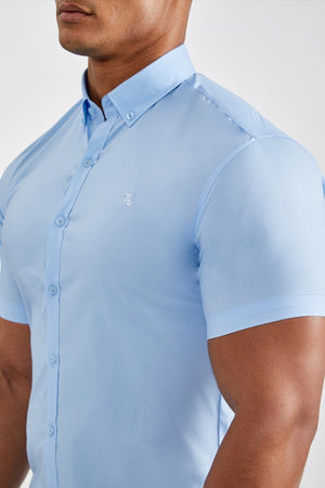 Essential Signature Shirt (SS) in Light Blue - TAILORED ATHLETE - USA