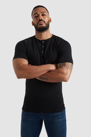 Everyday Henley T-shirt In Black - TAILORED ATHLETE - USA